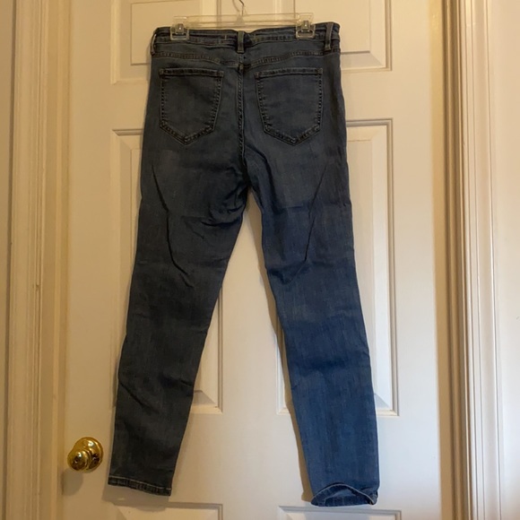 Jeans - Picture 3 of 4
